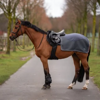 Busse Trainingsdeken 3D Air FL — ademend comfort voor training en afkoelen