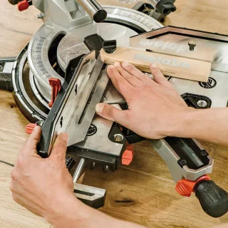 Metabo Afkort- en verstekzaag KGSV 72 Xact SYM