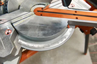 AEG Afkortzaagmachine 2x18V Ø254mm