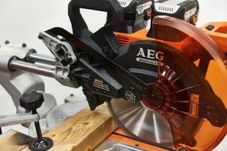 AEG Afkortzaagmachine 2x18V Ø254mm