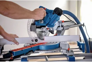 Bosch Professional GCM 305-216 D Kap- en verstekzaag 216mm 1200W
