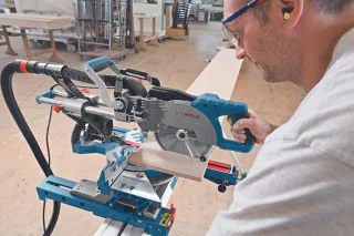 Bosch Professional GCM 8 SJL + GTA 2600