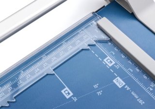 Precisie en zichtbaarheid: de perfecte aandrukliniaal voor je DAHLE 507