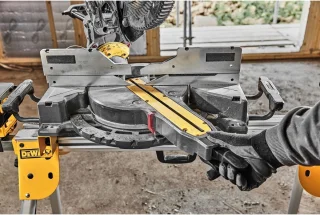 DeWALT DCS781N 305mm Accu Afkort-/Verstekzaag 54V XR FlexVolt Basic Body