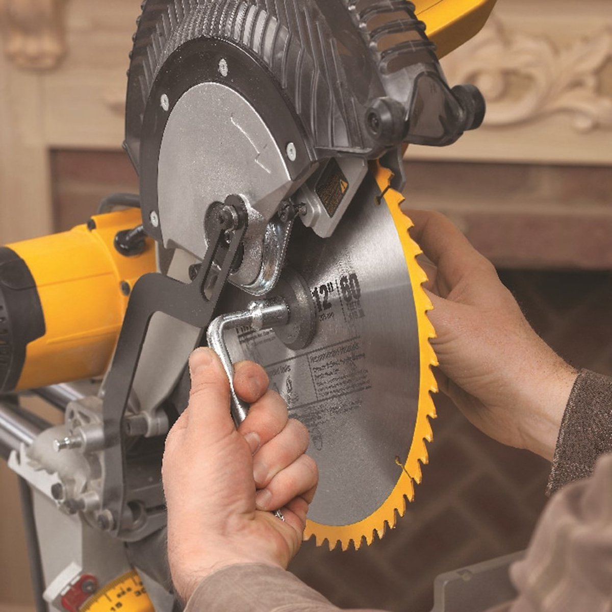 DeWalt DWS780 afkort- en verstekzaagmachine 1675W