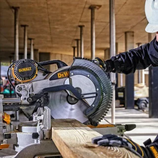 DeWalt DWS780SKIT Afkortzaag met onderstel 305mm
