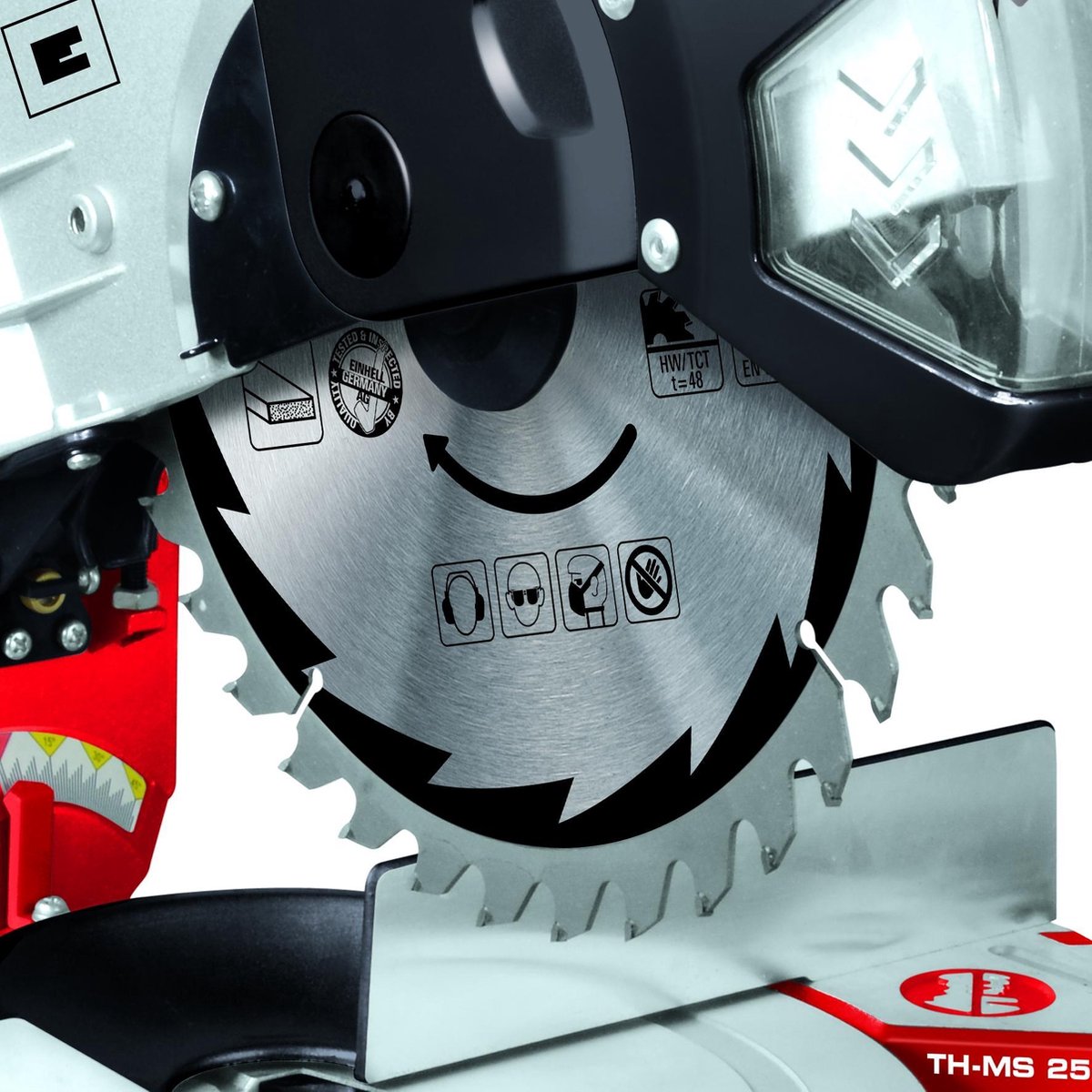 Wat vinden we goed aan de Einhell TC-MS 2513 L Elektrische Afkort-Verstekzaag