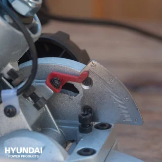 HYUNDAI kapzaag 1100W 210mm laserfunctie
