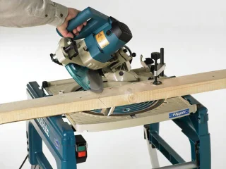 Makita LF1000 Verstekzaag 230V 260mm