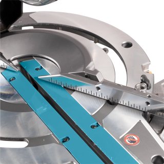 Wat vinden we goed aan de Makita LS003GM102 Accu Radiaalafkortzaag 305 mm