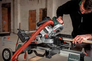 Metabo KGS 216 M afkortzaag