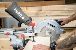 METABO KGS254M Afkortzaag 1800W 254mm