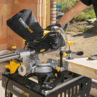 Powerplus POWX075710S elektrische verstekzaag 1600W 210mm