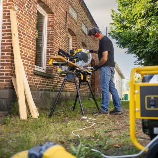 Powerplus POWX075751DB elektrische verstekzaag 2000W 305mm