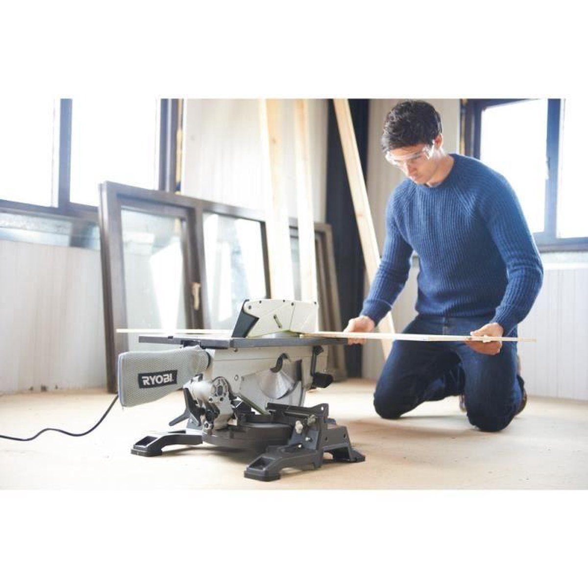 Wat vinden we goed aan de Ryobi RTMS1800 Afkort- en Versteksaw 1800W 254mm