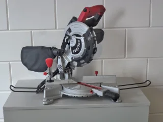 VDT 210mm kap- en verstekzaag