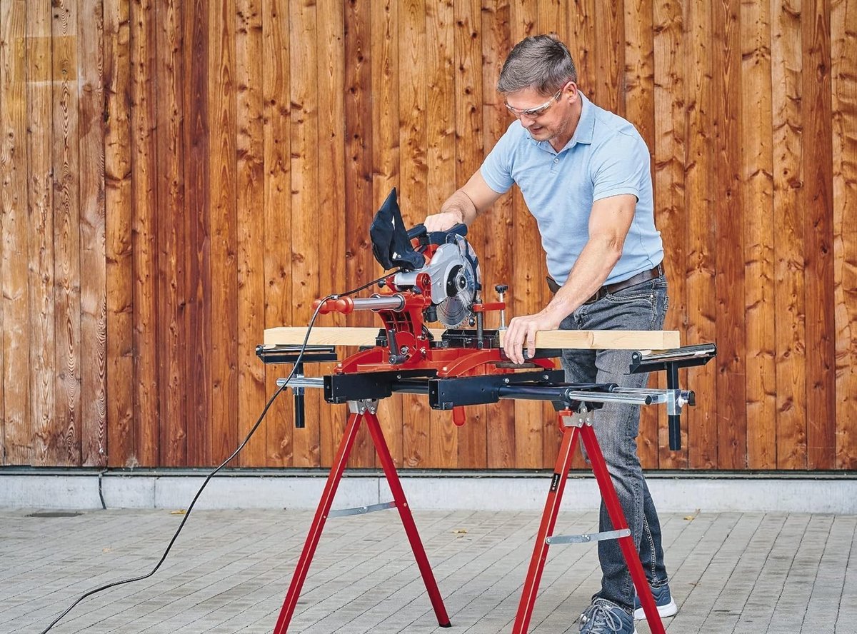 Wat vinden we goed aan de Verstelbaar Onderstel voor Afkortzaag met Werkstukdragers