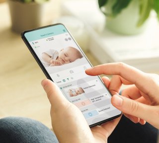 LUVION Essential Connect Black Babyfoon met Camera