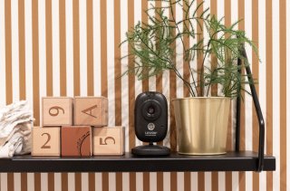 LUVION Platinum Ultra Black Babyfoon met Camera