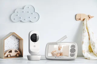 Motorola VM34 Babyfoon met Camera en 4.3-Inch Kleurendisplay