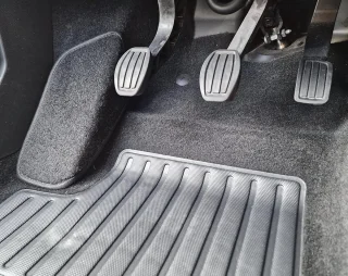 Peugeot 2008 II, 208 en 207 antislip bestuurdersdeurmat