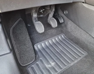 Peugeot 2008 II, 208 en 207 antislip bestuurdersdeurmat