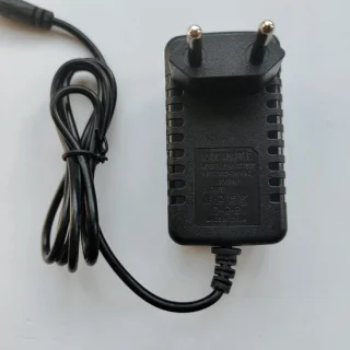 Universele 9V 800mA Stroomadapter Zwart