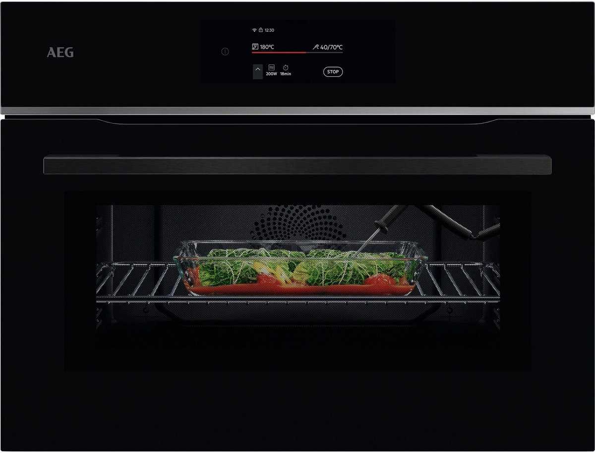 De AEG TK8NK721B inbouw combi-oven 45 cm in één oogopslag
