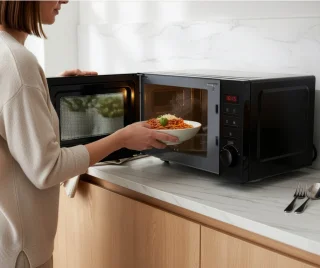 Wat vinden we goed aan de Tomado TMS2002B - Solo magnetron