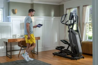 Schwinn 590E Crosstrainer Zwart
