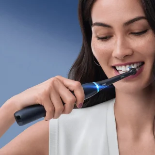 Oral-B iO 4N Elektrische Tandenborstel Zwart Wit Braun