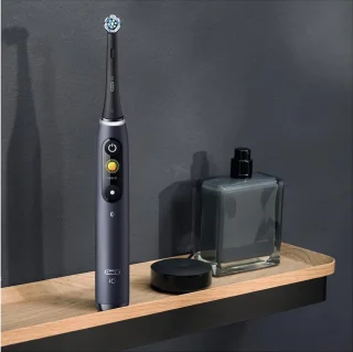 Oral-B iO Serie 8 Zwart Onyx Limited Edition