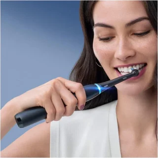 Oral-B iO Serie 8 Zwart Onyx Limited Edition