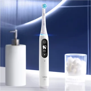Oral-B iO Series 6 White elektrische tandenborstel met etui