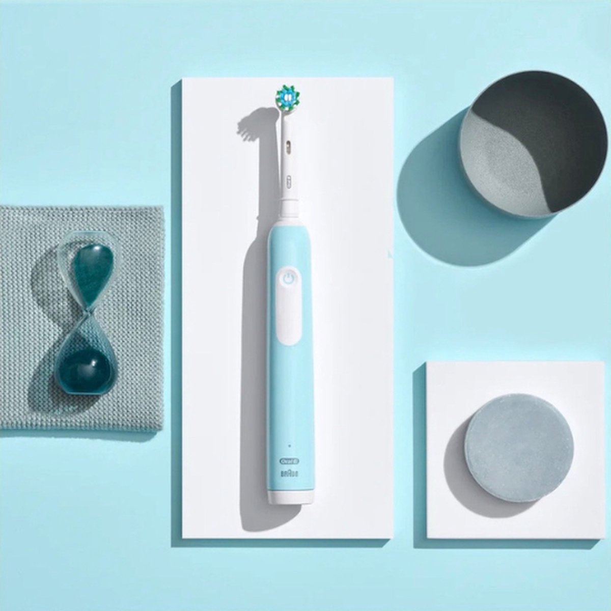 Oral-B PRO 1 Elektrische Tandenborstel Blauw + Extra Body Zwart