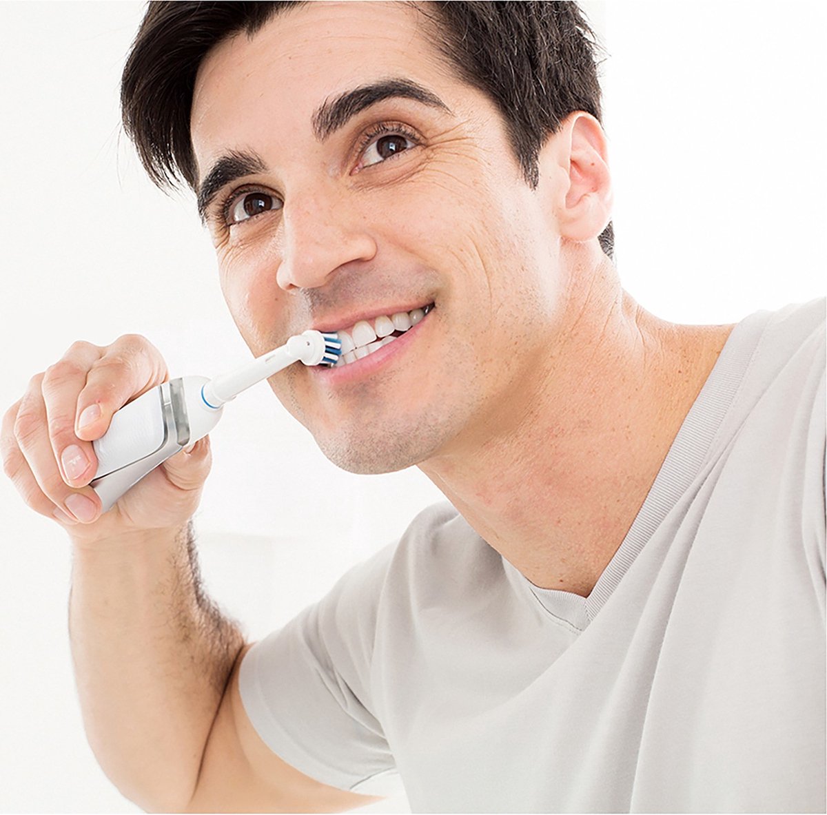 Oral-B PRO 750 Elektrische Tandenborstel Zwart