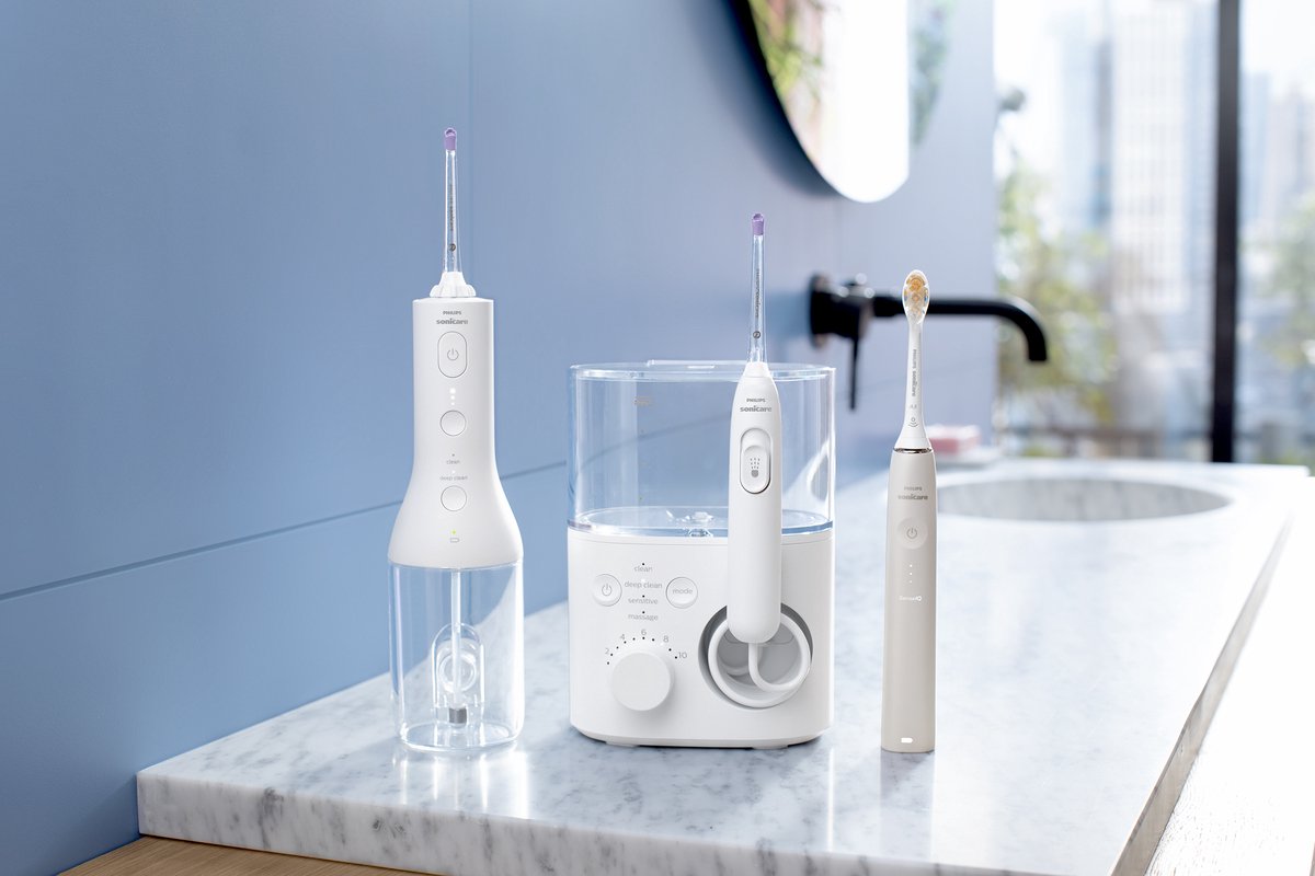 Philips Sonicare Diamondclean 9000 HX9911/27 en Power Flosser 3000 HX3806/31 Wit