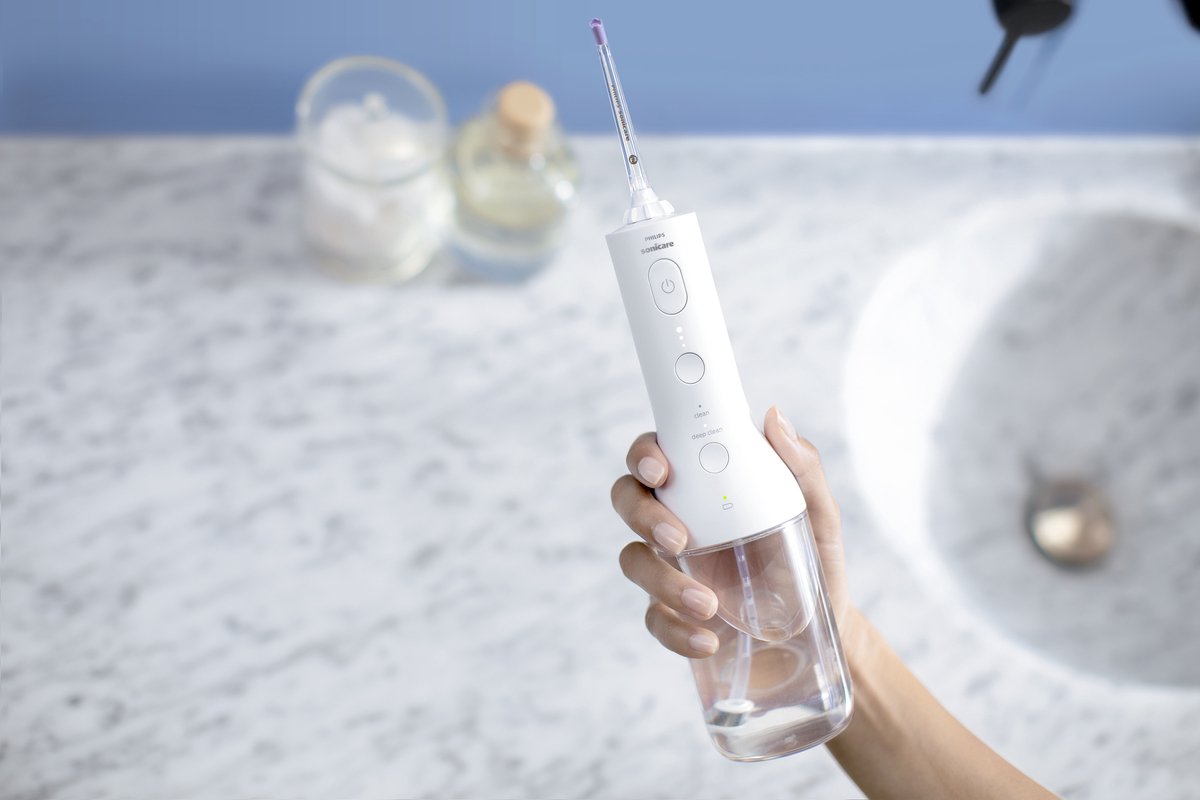 Philips Sonicare Diamondclean 9000 HX9911/27 en Power Flosser 3000 HX3806/31 Wit