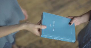 Wat vinden we goed aan de ESV English Standard Version Economy Bible