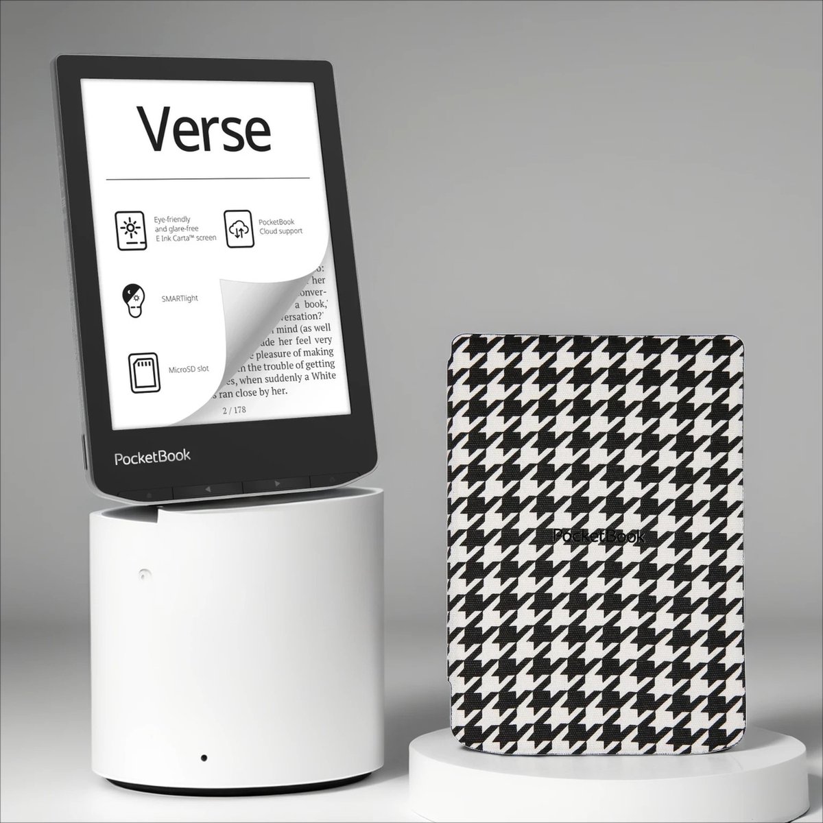 De PocketBook Verse Mist Grey met hoesje zwart/wit geruit in één oogopslag