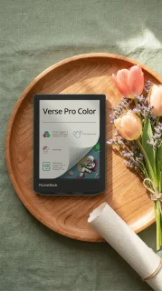 PocketBook Verse Pro Color e-reader Sage Glow met zwart hoesje