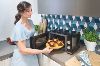 Candy CMW20TNMB Solo-magnetron 20L 700W Zwart