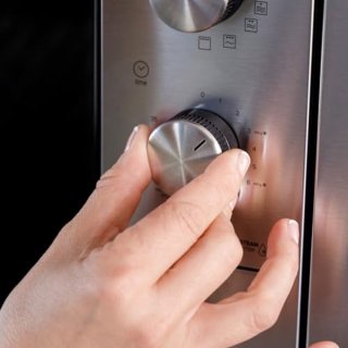 Wat vinden we goed aan de Inbouwmagnetron 20 L RVS