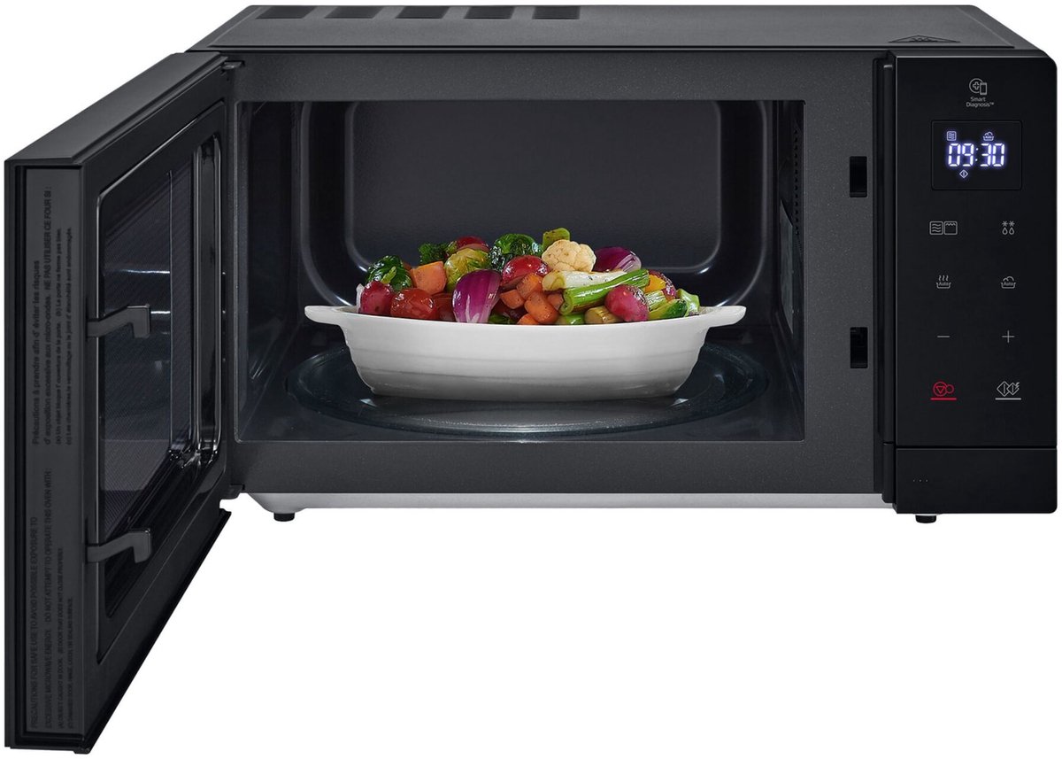 Wat vinden we goed aan de LG MH7032JAS Magnetron 30L Grill 1000W