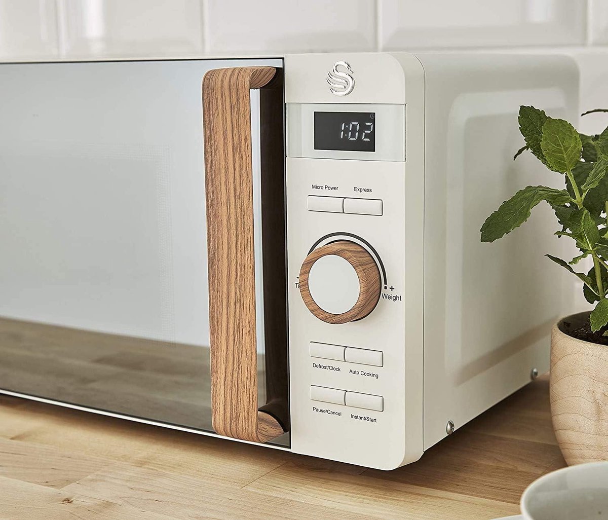 Wat vinden we goed aan de Nordic Digitale Magnetron 20L 800W Mat Wit