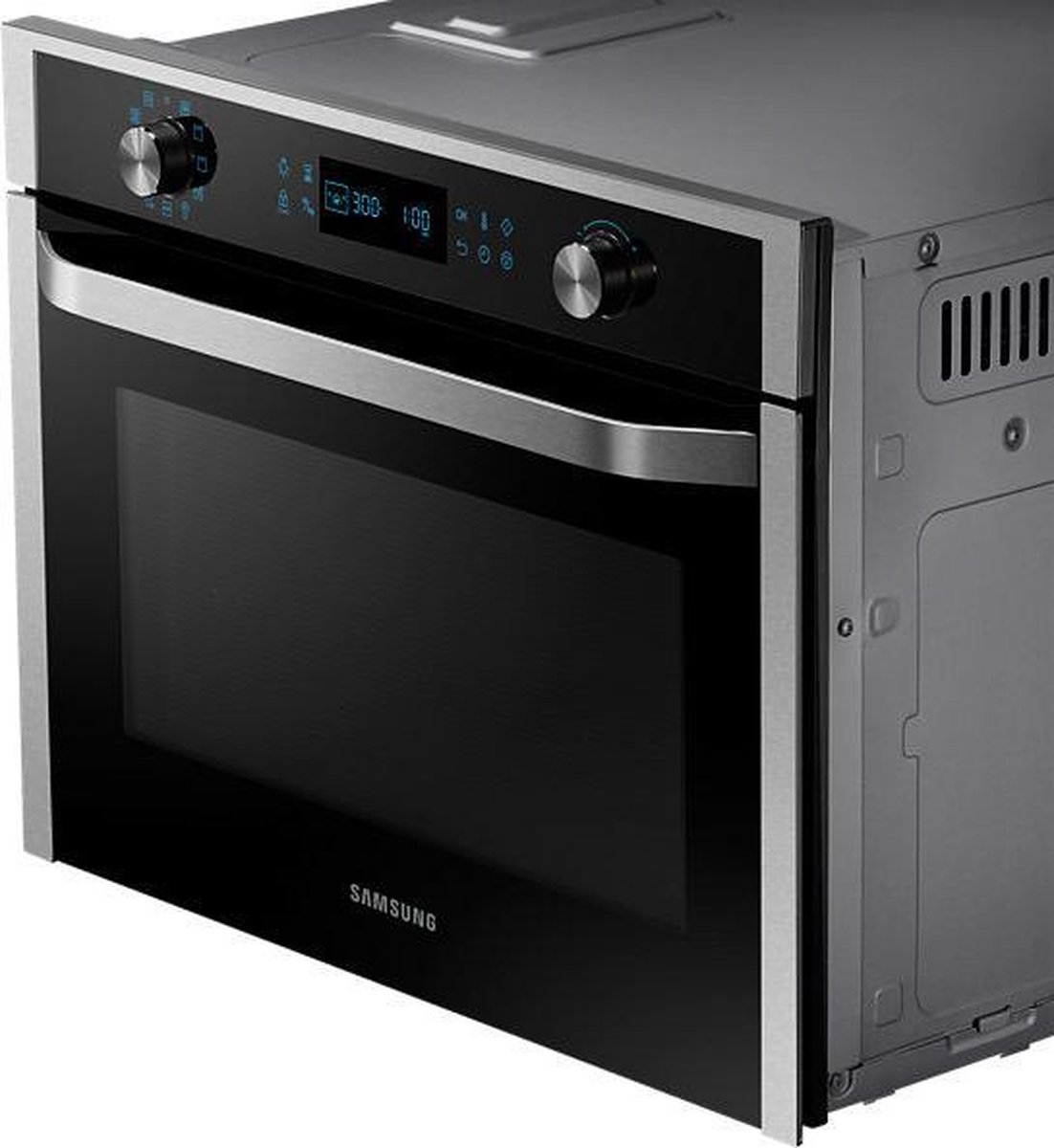 Wat vinden we goed aan de Samsung NQ50J5530BS Elektrische oven 50L Zwart