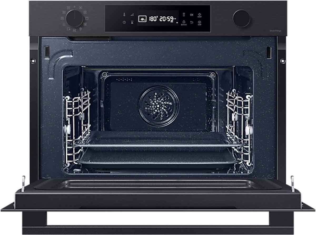 Wat vinden we goed aan de Samsung NQ5B4553FBB/U1 oven 50L zwart/roestvrijstaal