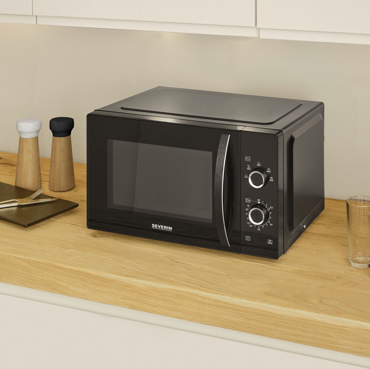 Severin MW 7888 Solo Magnetron Zwart 25L