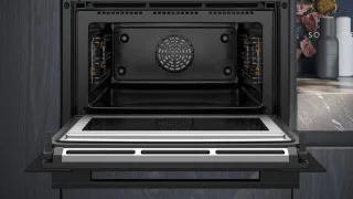 Siemens iQ700 CM776G1B1 inbouwbakoven met magnetron