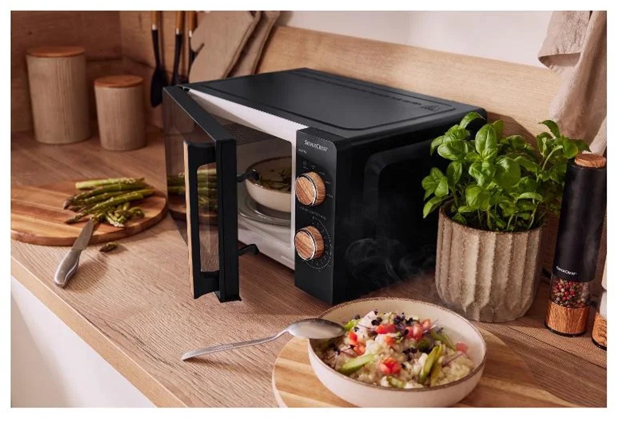 SILVERCREST Kitchen Tools Magnetron 17L 700W